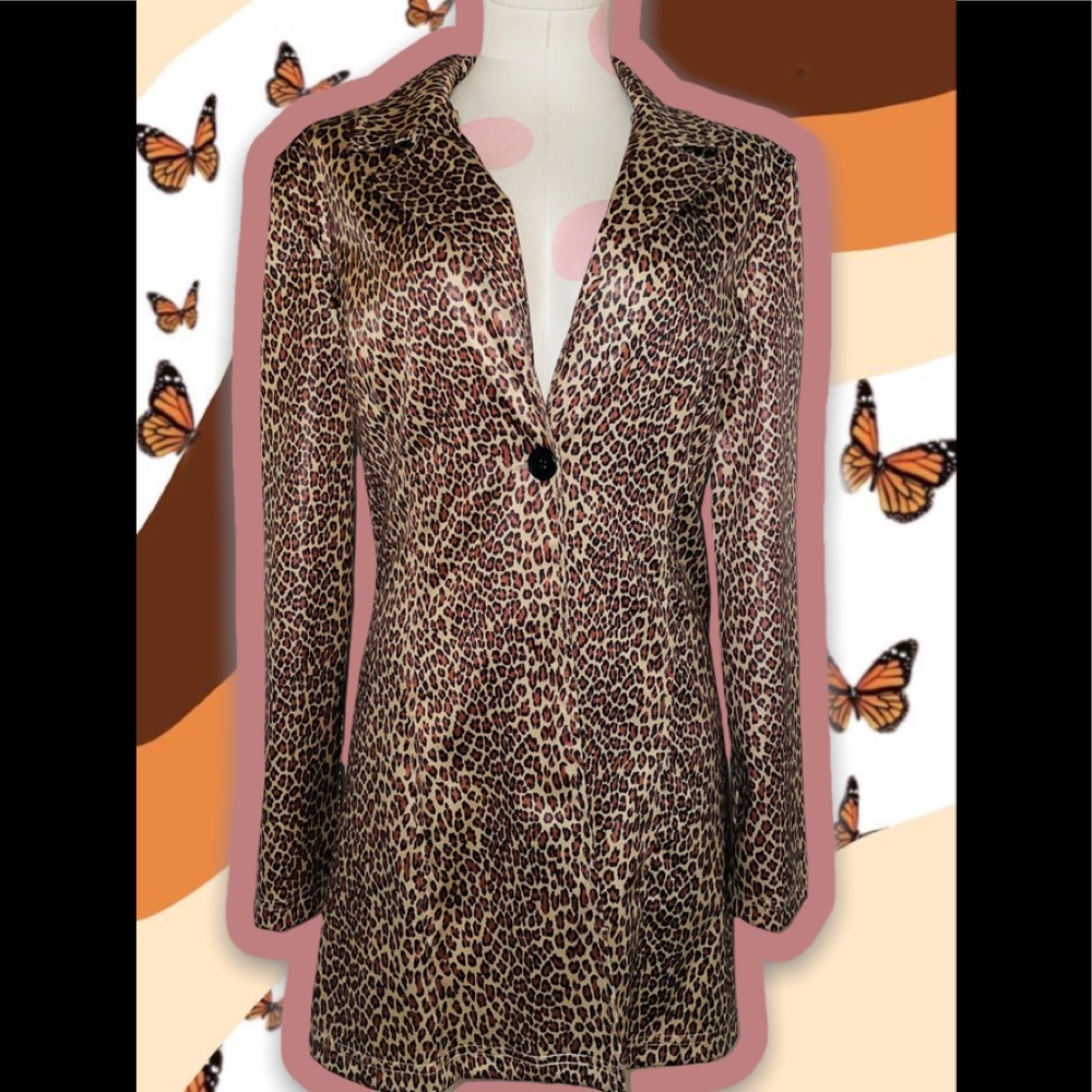 Heart & Soul Vintage Y2K // 90s Leopard Print Single Button Collared Trench Coat